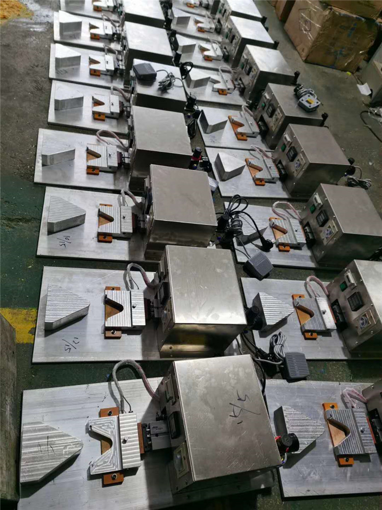 KN95口罩鼻梁機(jī)