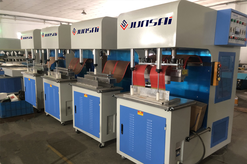 PVC充氣帳篷高頻熱合機(jī)